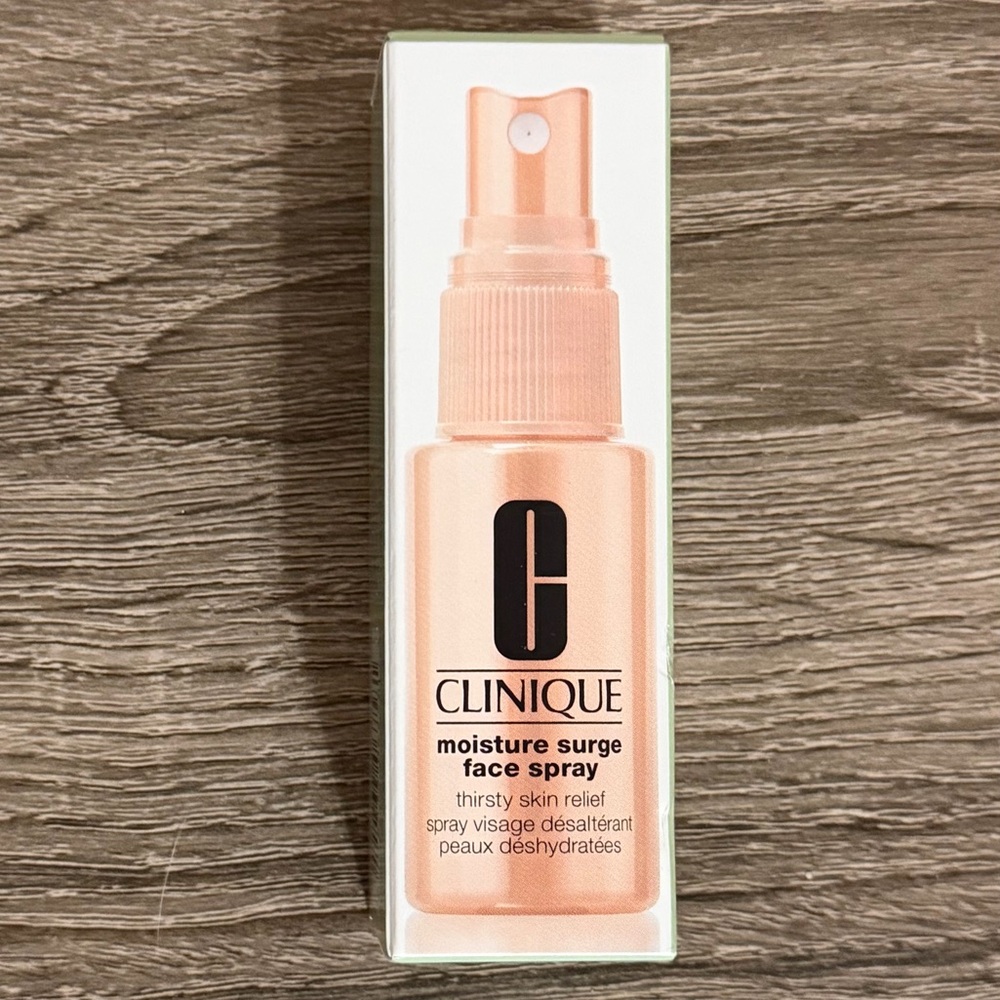 Clinique Moisture Surge Face Spray Thirsty Skin Relief - Picture 9 of 10
